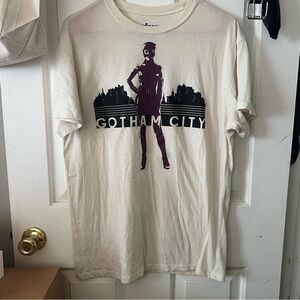 DC Comics The Batman (2021) ‘Gotham City’ Catwoman/Selina Kyle Graphic T-Shirt